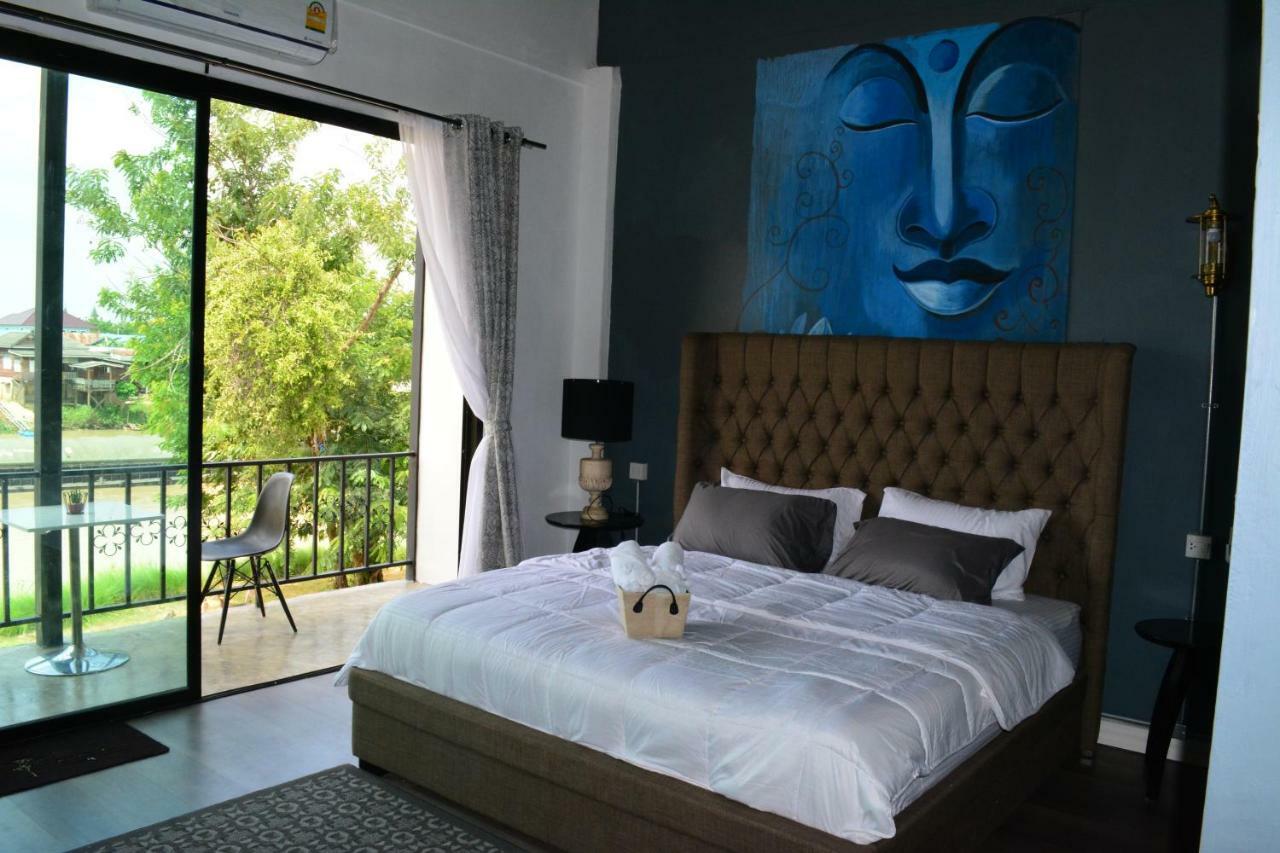 Apartamento de 22 m² con 5 habitación/es y 7 baño/s de uso privado, en Ban Pom Phra Nakhon Si Ayutthaya Exterior foto