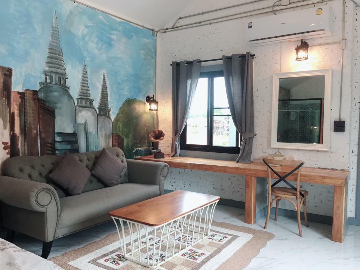 Apartamento de 22 m² con 5 habitación/es y 7 baño/s de uso privado, en Ban Pom Phra Nakhon Si Ayutthaya Exterior foto